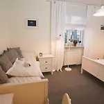 Bed & Breakfast Mcew Studnia