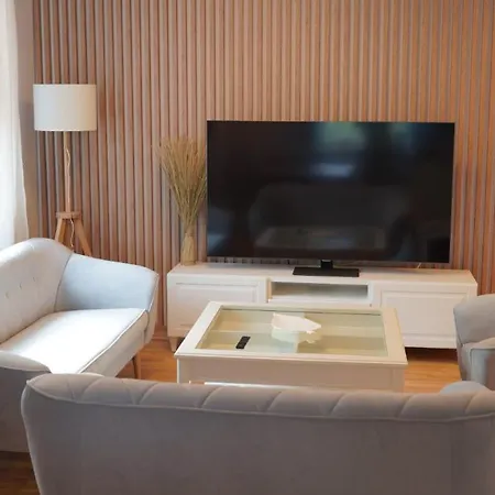 Bed & Breakfast Mcew Studnia 4*