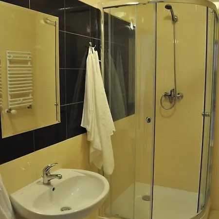 Mcew Studnia 프우크