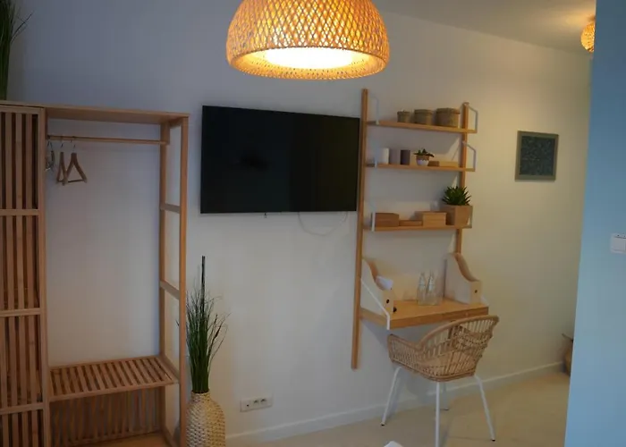 Mcew Studnia Nocleg ze śniadaniem 4*