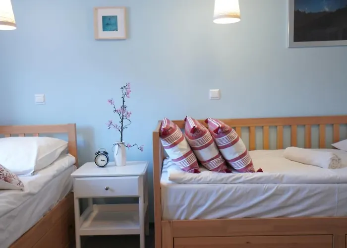 Mcew Studnia Nocleg ze śniadaniem 4*